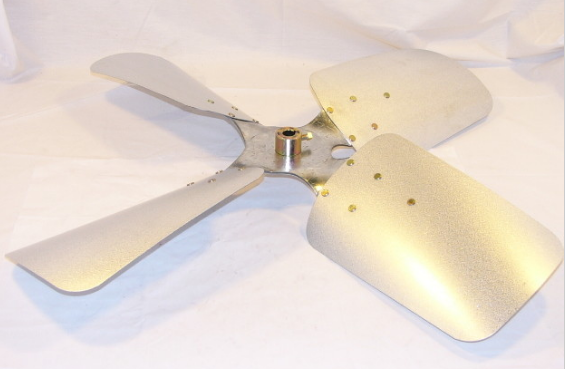 Carrier LA01EW032 Fan Blade 4-Blade 30" Diameter 5/8" Bore Clockwise 22-Degree
